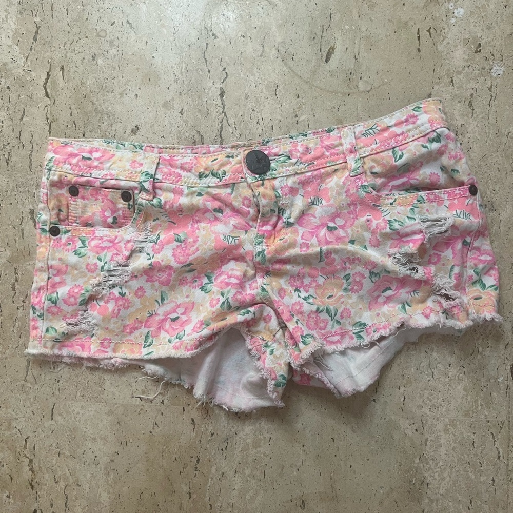 Floral Distressed Shorts Size 7/8
